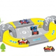 PISTA CON 3 CUADRIMOTOS